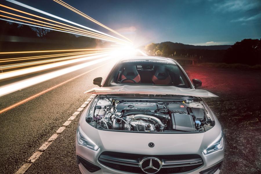 Моторный отсек Mercedes-AMG CLA35 4Matic (C118) 2020 года  (AU) (фото 38 из 40)